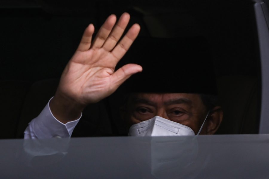 Prime Minister of Malaysia Muhyiddin Yassin and cabinet resign after ruling for 17 months