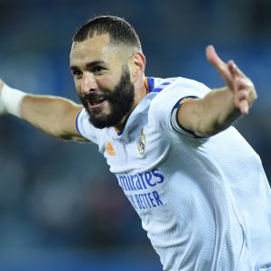 Benzema extends his contract with Real Madrid until 2023