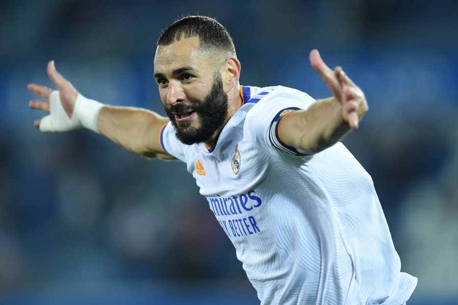 Benzema extends his contract with Real Madrid until 2023