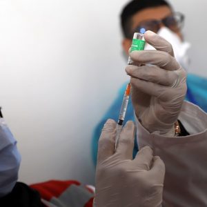 Unvaccinated Moroccans Need a Medical certificate and a COVID-19 test to move between cities