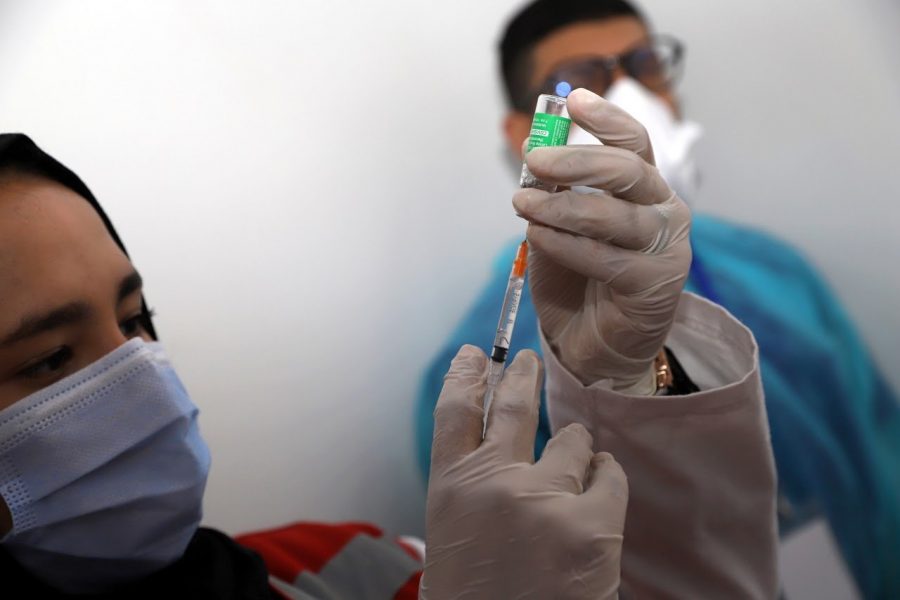 Unvaccinated Moroccans Need a Medical certificate and a COVID-19 test to move between cities