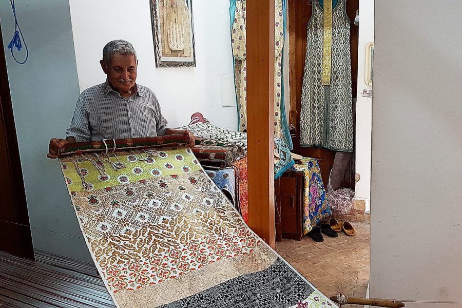 Fez’s last Brocade Master recalls the golden past, as his tradition hangs by a thread
