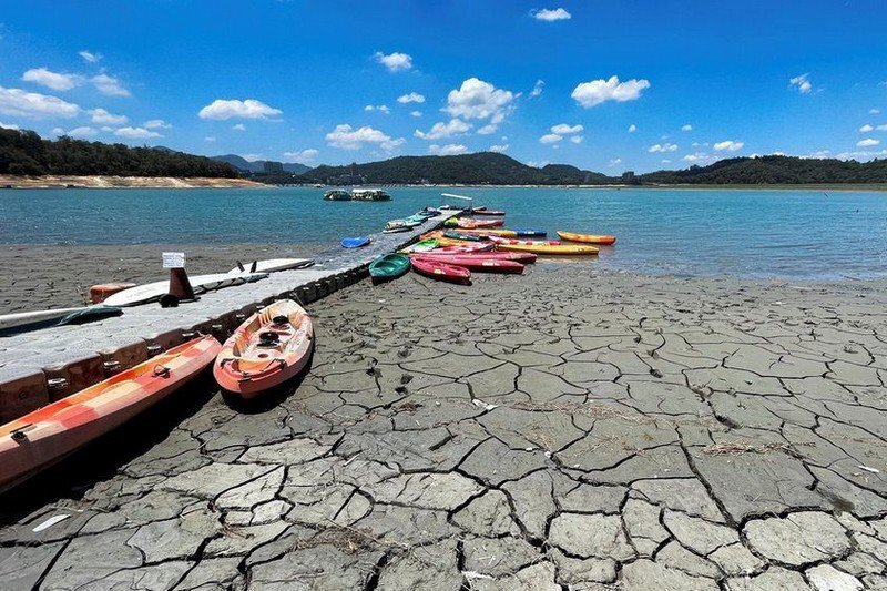 Climate talks test global resolve on warming