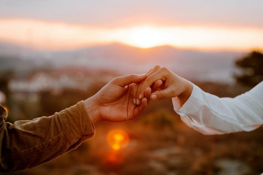 80% of Moroccans consider "virginity"  proof of good upbringing, report finds