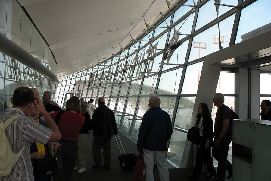 Israel to ban foreigners from all countries from entry over Omicron