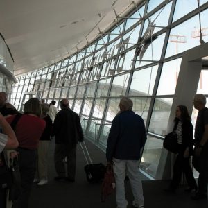 Israel to ban foreigners from all countries from entry over Omicron