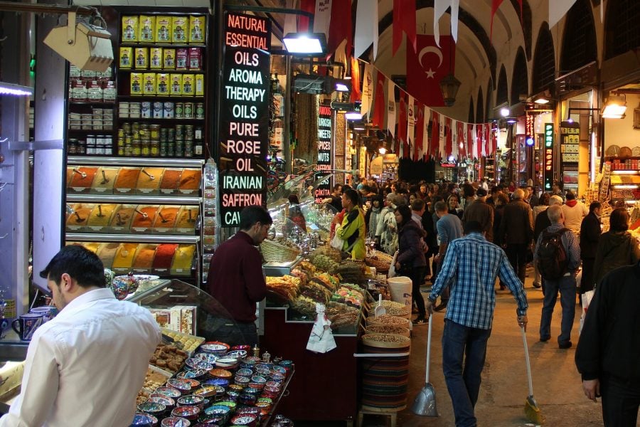 Moroccans in Turkey grapple with increasing living costs, as Turkish lira reaches new record low