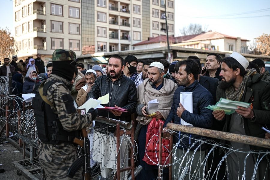 Taliban government resumes issuing Afghan passports