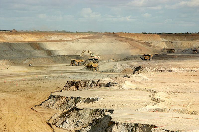 Canadian Mining Corporation extends high-grade mineralization at Boumadine