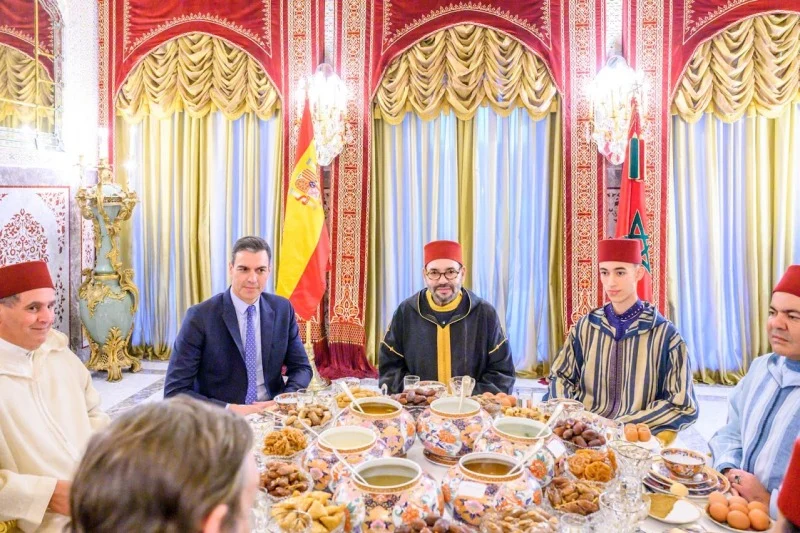 King offers Iftar in honor of Pedro Sanchez