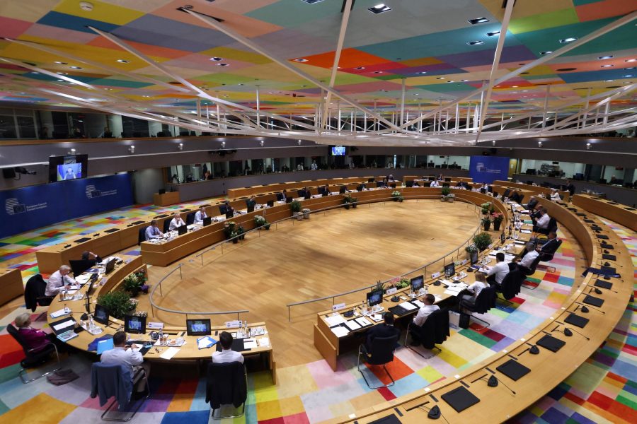 EU leaders agree to cut 90% of Russian oil imports
