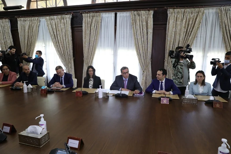 Minister of Economy details costs of minimum wage raise