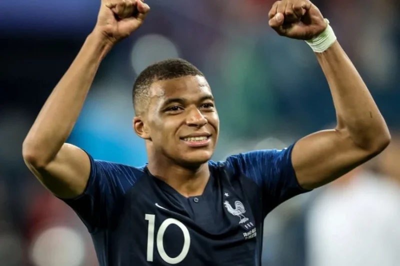 PSG sideline Mbappe for season-opener as Dembele arrives