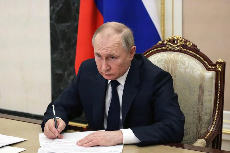 Germany's Scholz says Putin not ready for peace talks