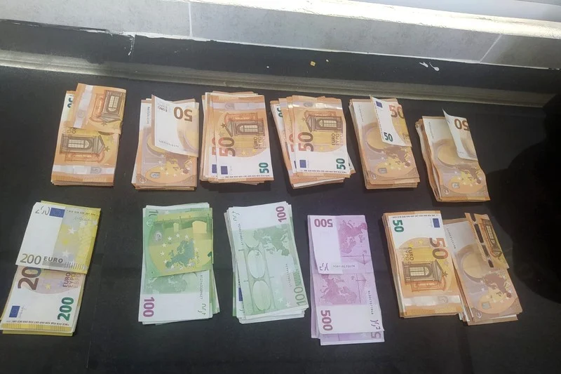 Bab Sebta: customs foil attempt to smuggle nearly 39k Euros