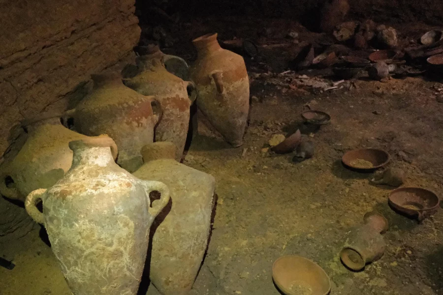 Israel discovers ancient burial cave from the reign of Ramses II