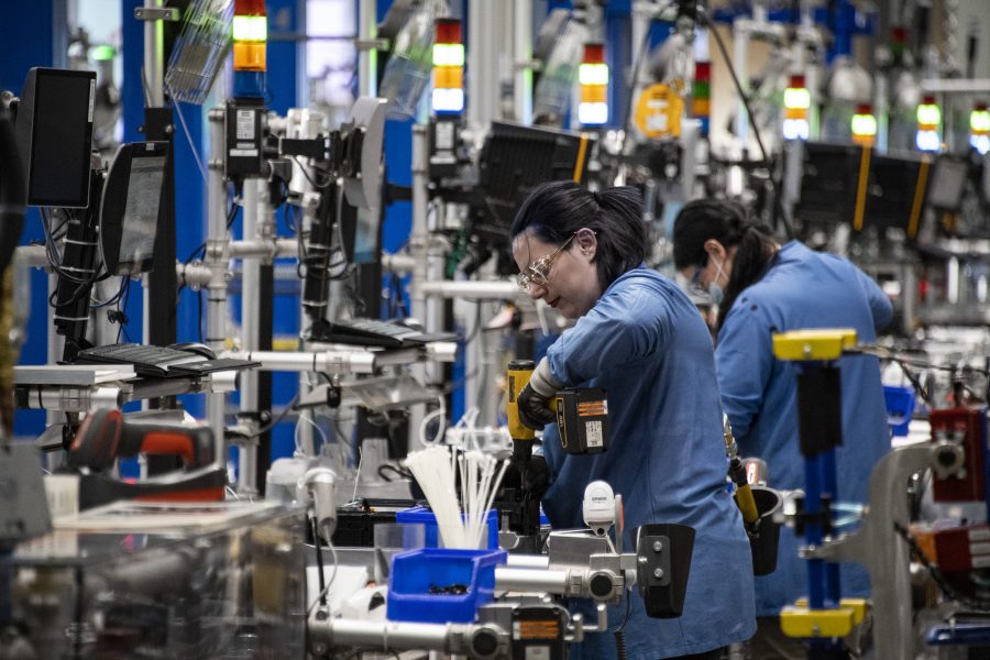 Will robots replace humans at Amazon?
