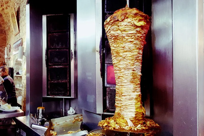 Authorities close down famous Shawarma restaurant in Agdal, Rabat over health violations
