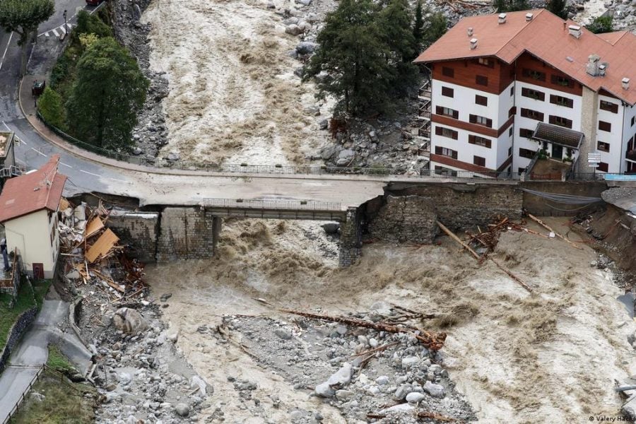 At least 14 dead, 36,000 displaced in Italy due to floods
