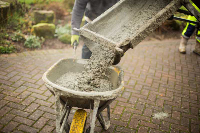 Cement sales decrease by 8.46% at end of April