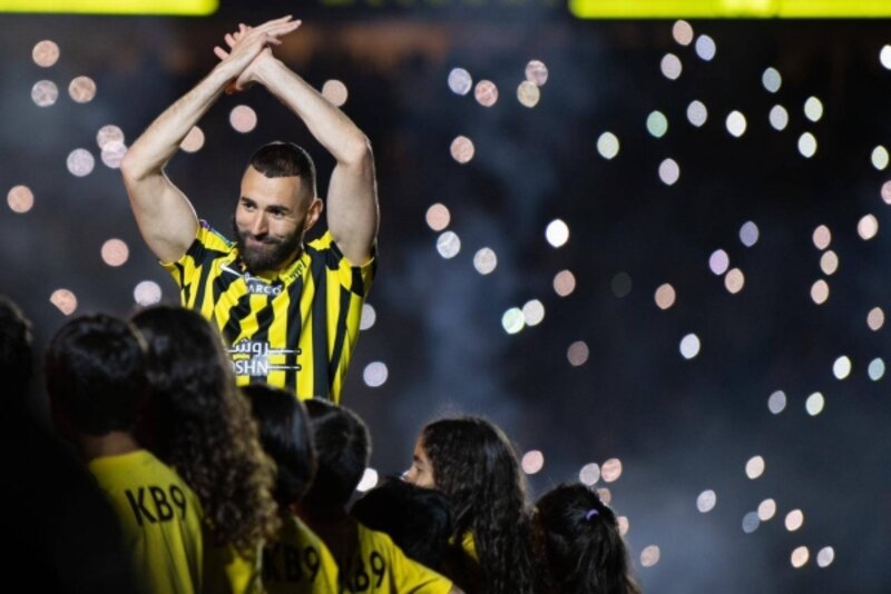 After missing out on Messi, Saudis give Benzema gala welcome