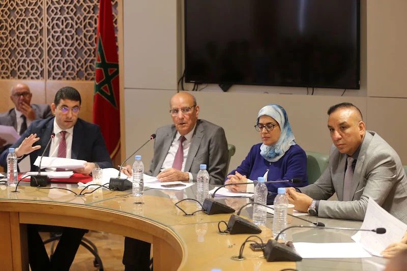 Communication committee approves draft law establishing temporary committee to manage press, publishing sector