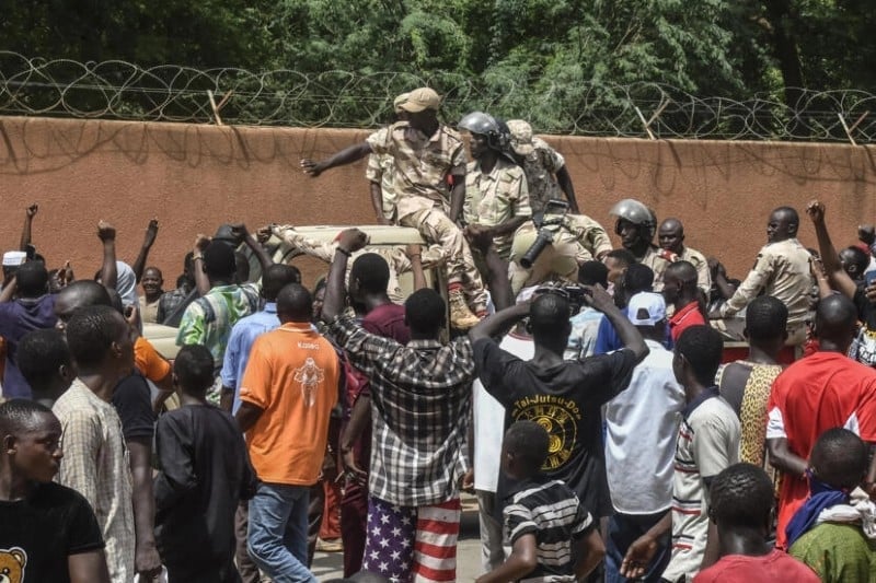 Clashes in Niamey after attempt to storm Niger presidential palace