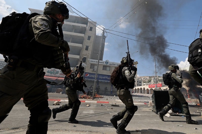 40 dead and 750 wounded Israelis in 'war' after militants enter from Gaza