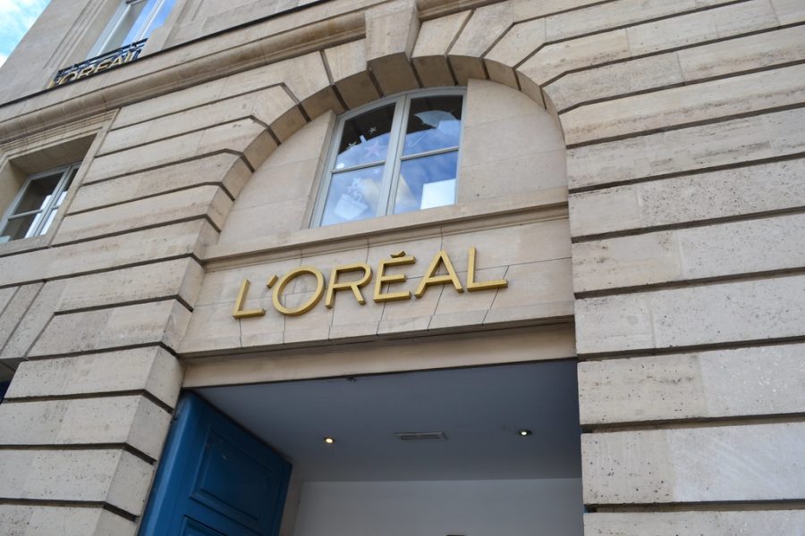 L'Oreal heiress Francoise Bettencourt Meyers become first woman to get $100bn fortune