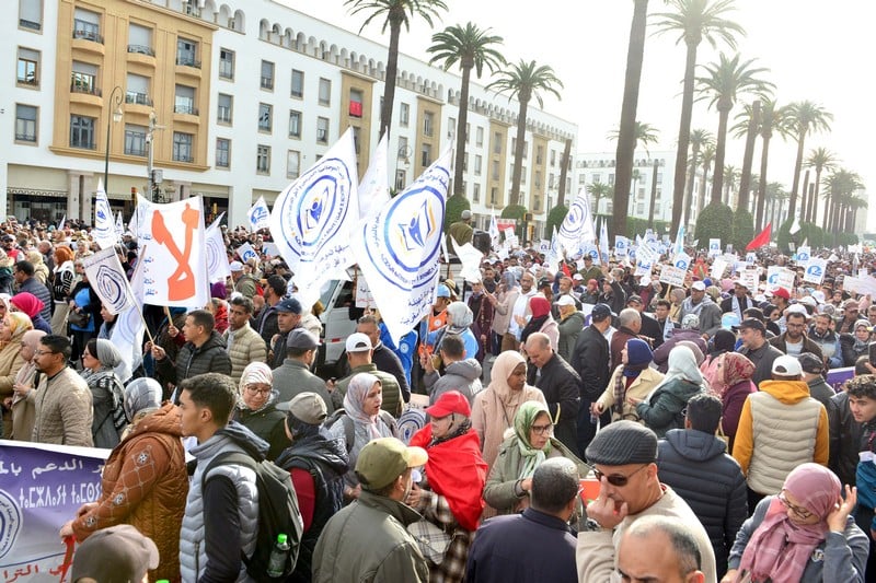 Minister Benmoussa clings to striking teachers' salary deductions