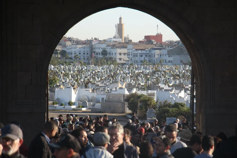 Prince Moulay Rachid attends large funeral for late Mohamed Bensaïd Aït Idder