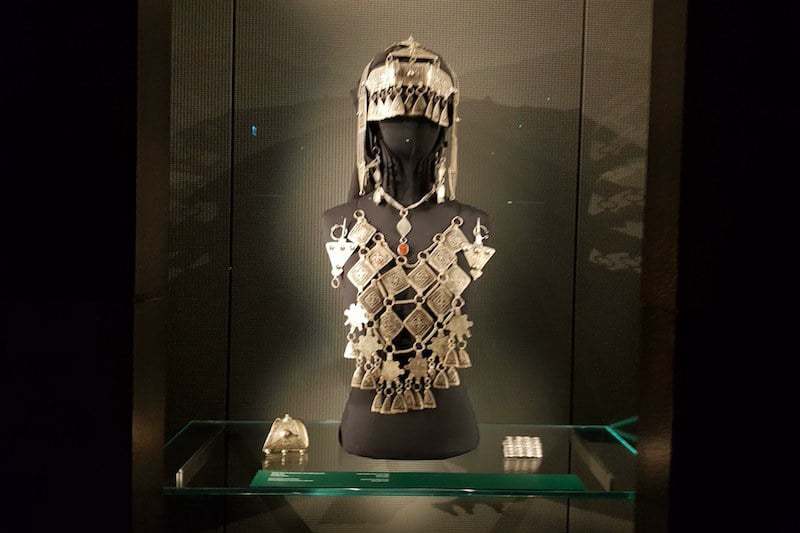Doha exhibition showcases King Mohammed VI's Amazigh jewelry collection