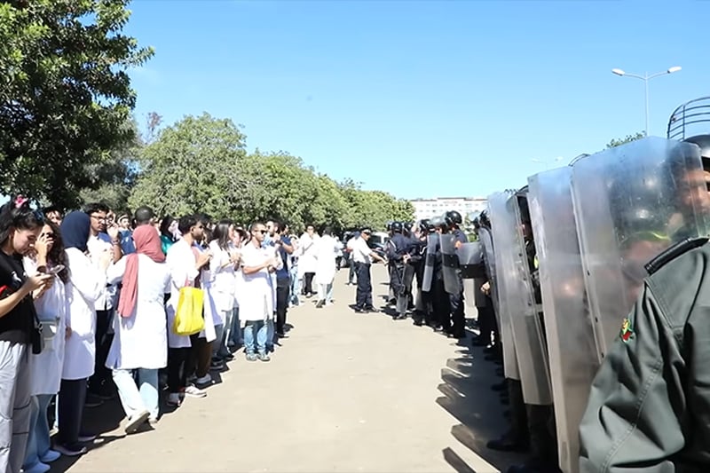 Medical faculty professors condemn crackdown on students, announce solidarity sit-in