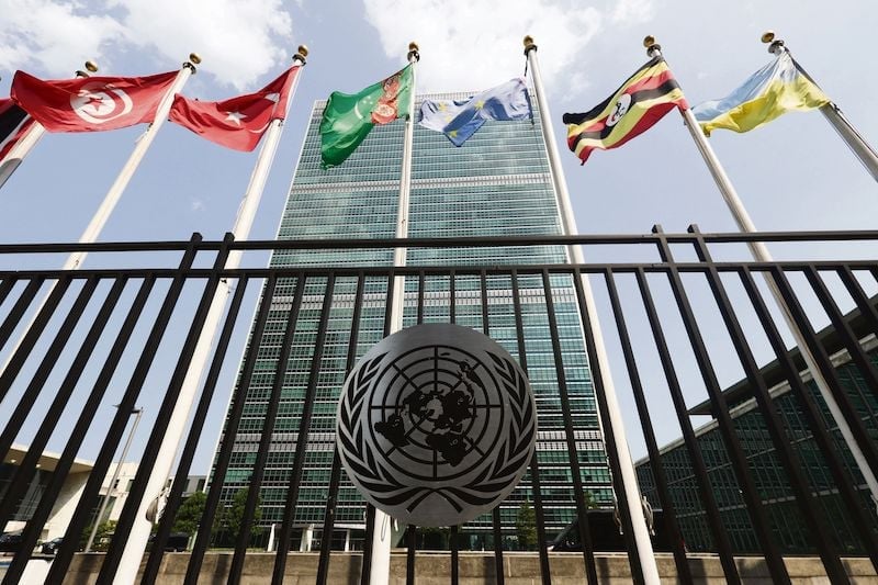 Man sets himself ablaze at UN and dies: police