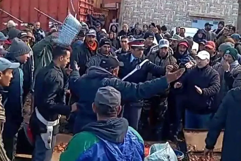 Trial begins for seven arrested in Rabat El Kheir market clash