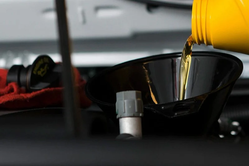 Customs and gendarmerie target counterfeit motor oil network near Casablanca