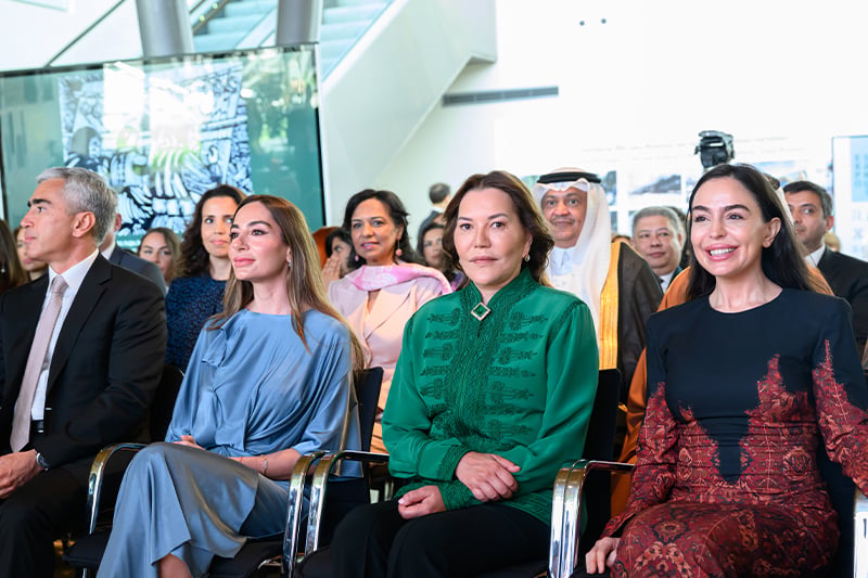 Lalla Hasnaa Inaugurates in Baku ‘The Art of Rabat Carpet’ Digital Exhibition
