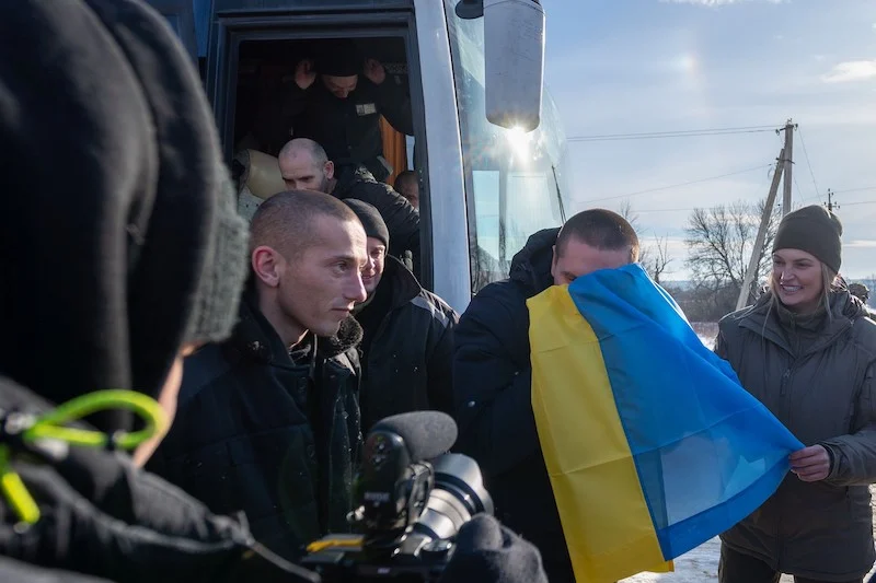 Russia and Ukraine exchange POWs, civilians