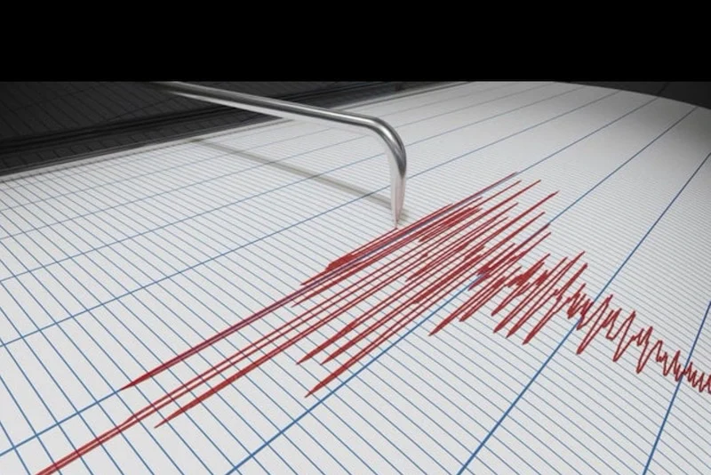 Tsunami alert after powerful quakes strike off coast of Russia