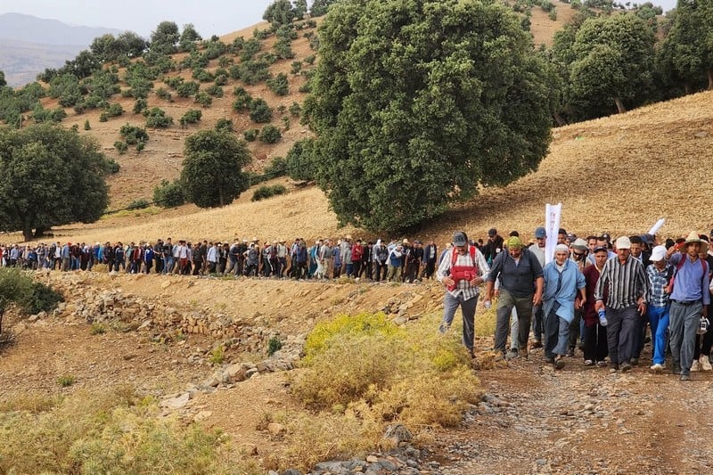 Inspired by Bouguemez, Azilal villagers walk 35km demanding road completion