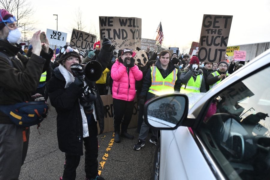 Protesters, US law enforcement clash after immigration officer kills woman