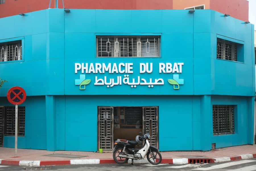 Government seeks to reassure pharmacists as unions warn of strike over ownership reform