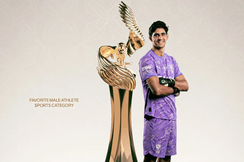 Bounou honored as Best Athlete at Joy Awards in Riyadh