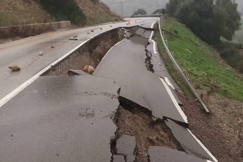 Five roads remain closed in Northern Morocco after floods and landslides