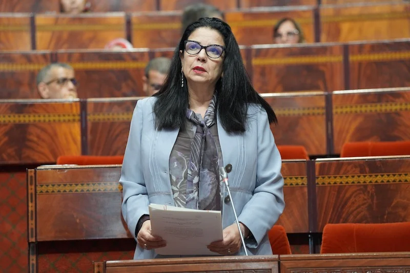 Government signals no change to GMT+1 as petition campaign gains ground