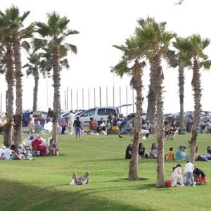 "Don't sit on grass:" Rabat’s new Corniche rules trigger debate over who public spaces are for