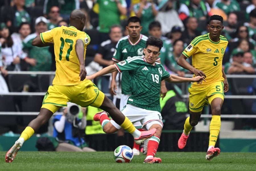 World Cup kicks off with co-hosts Mexico taking early advantage