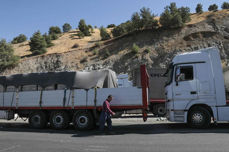 Four Moroccan truck drivers hospitalized after mosquito bites in Senegal